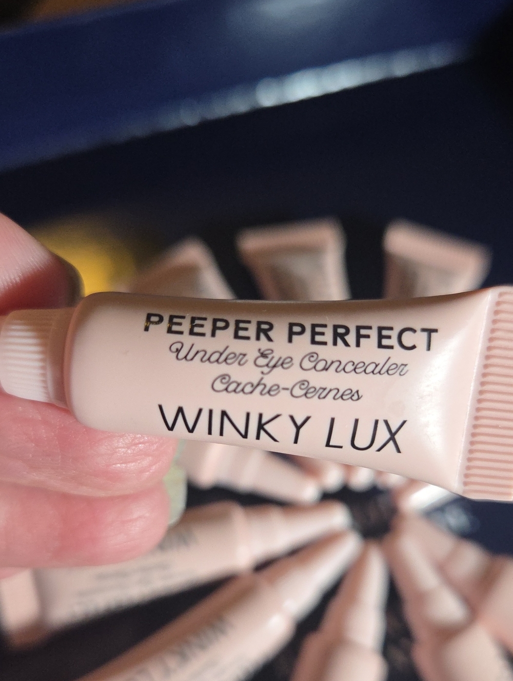 WINKY LUX Peeper Perfect Under Eye Concealer - Light Peach